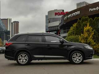 2015 Mitsubishi Outlander III Рестайлинг 2, чёрный, 1298000 рублей, вид 3