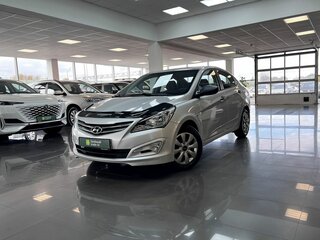 2015 Hyundai Solaris I Рестайлинг, серебристый, 1090000 рублей, вид 1
