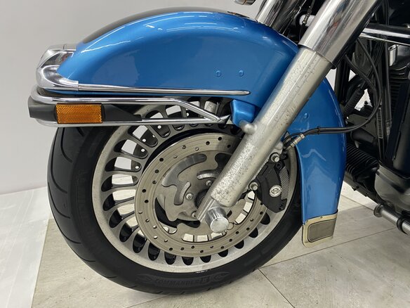 2010 Harley-Davidson Electra Glide, голубой, 759000 рублей - вид 9