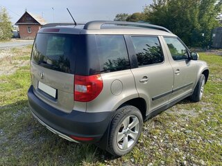 2011 Skoda Yeti I, серый, 720000 рублей, вид 5