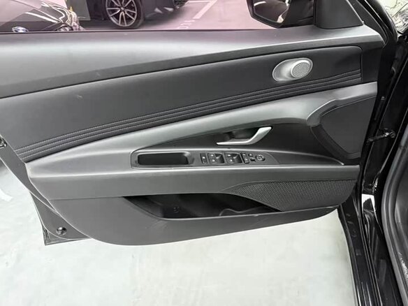 2022 Hyundai Elantra VII (CN7), чёрный, 1500000 рублей - вид 16