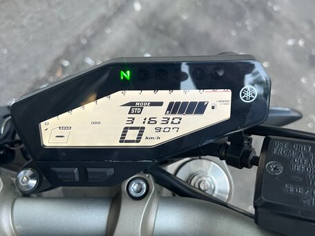 2014 Yamaha MT-09 (FZ-09), серый, 600000 рублей, вид 5