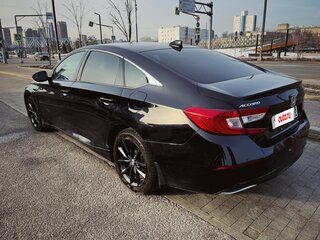 2021 Honda Accord X Рестайлинг, чёрный, 2590000 рублей, вид 4