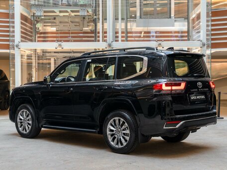2026 Toyota Land Cruiser 300 Series, чёрный, 14520000 рублей, вид 4