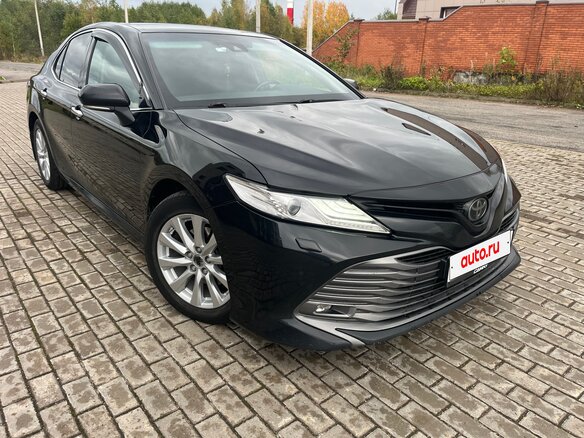2018 Toyota Camry VIII (XV70), чёрный, 2250000 рублей - вид 2