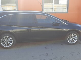 2021 Opel Astra K Рестайлинг, чёрный, 1560000 рублей, вид 5