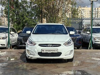 2013 Hyundai Solaris I, белый, 434900 рублей, вид 2