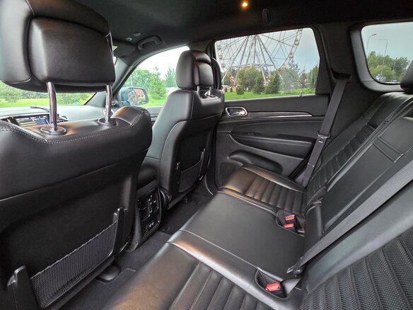 2021 Jeep Grand Cherokee IV (WK2) Рестайлинг, чёрный, 6500000 рублей - вид 35