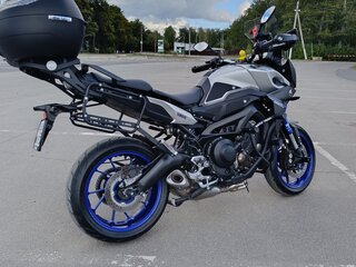 2015 Yamaha MT-09 Tracer (FJ-09), серебристый, 700000 рублей, вид 2