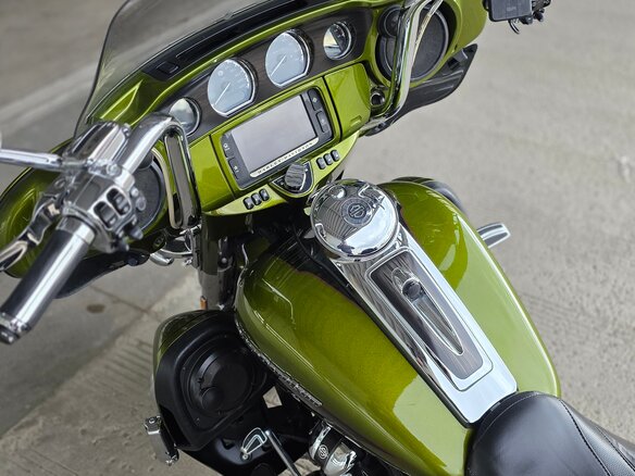 2017 Harley-Davidson CVO Limited, зелёный, 1850000 рублей - вид 13