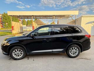 2015 Mitsubishi Outlander III Рестайлинг 2, чёрный, 1350000 рублей, вид 4