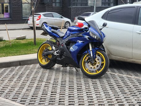 2004 Yamaha YZF-R1, синий, 580000 рублей, вид 2