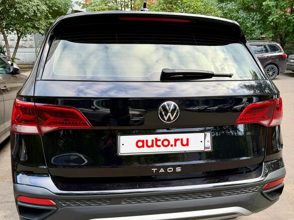 2021 Volkswagen Taos I, чёрный, 2650000 рублей - вид 4
