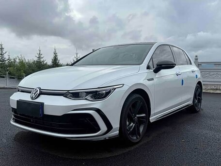2023 Volkswagen Golf VIII, серый, 1985000 рублей, вид 1