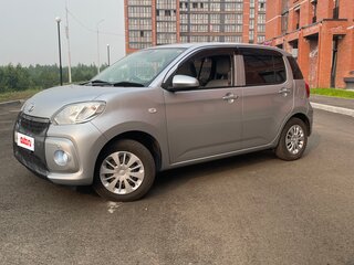 2018 Toyota Passo III, серебристый, 950000 рублей, вид 5