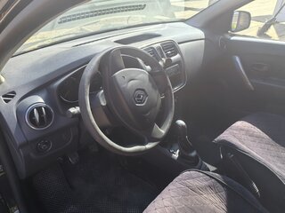 2015 Renault Logan II, чёрный, 360000 рублей, вид 2