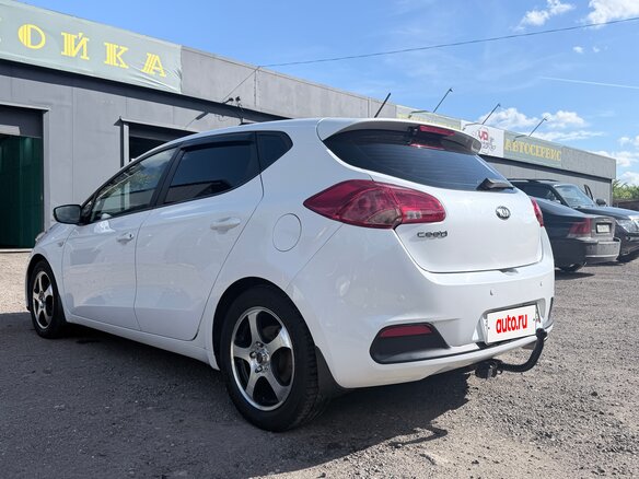 2015 Kia Ceed II, белый - вид 17