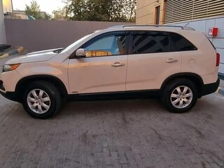 2010 Kia Sorento II, бежевый, 1250000 рублей, вид 4
