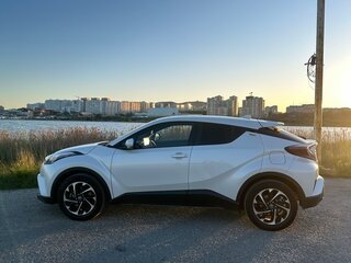 2021 Toyota Izoa I Рестайлинг, белый, 3250000 рублей, вид 3