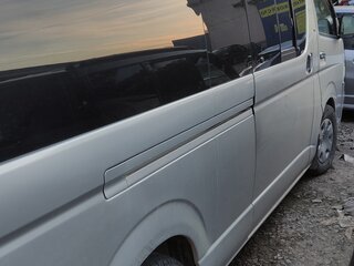 2008 Toyota HiAce H200, серебристый, 1350000 рублей, вид 4