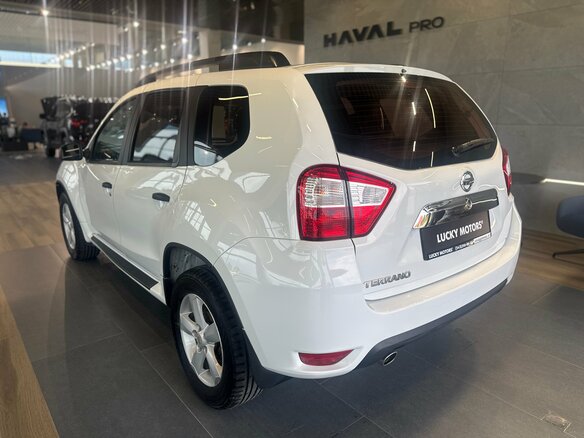 2014 Nissan Terrano III (D10), белый - вид 3