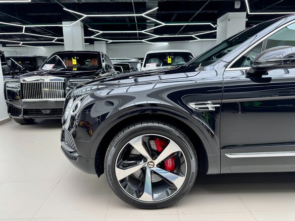 2019 Bentley Bentayga I, чёрный, 12950000 рублей - вид 16