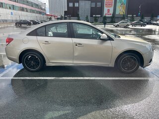2012 Chevrolet Cruze I, бежевый, 470000 рублей, вид 4