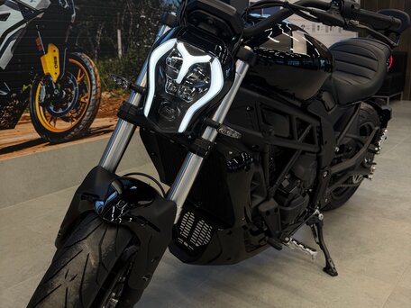 2026 Benelli 502 C, чёрный, 599000 рублей, вид 2