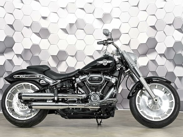 2021 Harley-Davidson Fat Boy, чёрный, 2277000 рублей - вид 2
