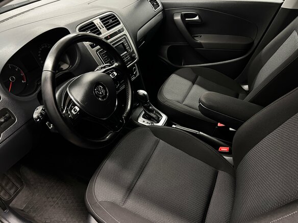 2017 Volkswagen Polo V Рестайлинг, синий - вид 6