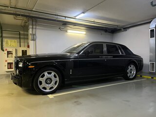 2004 Rolls-Royce Phantom VII, чёрный, 13500000 рублей, вид 3