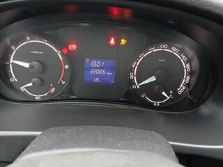 2014 Lada (ВАЗ) Priora I Рестайлинг, белый, 700000 рублей, вид 3