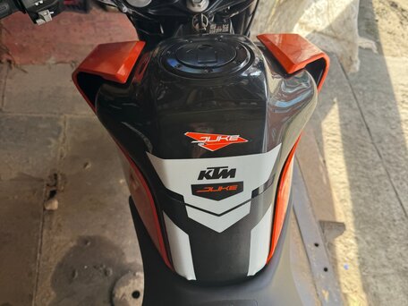 2020 KTM 125 Duke, оранжевый, 447000 рублей, вид 5