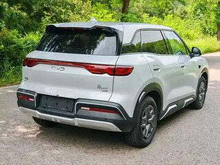 2025 BYD Yuan Up, белый, 1549099 рублей, вид 4