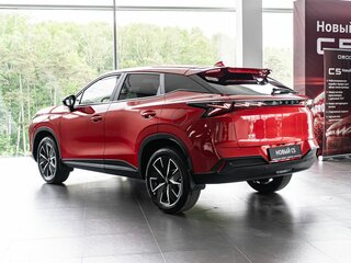 2026 Omoda C5 II, красный, 2729000 рублей, вид 2