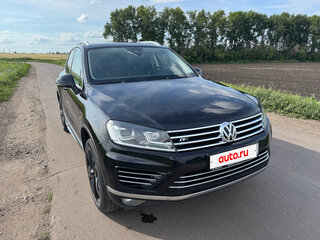 2017 Volkswagen Touareg II Рестайлинг, чёрный, 3900000 рублей, вид 2