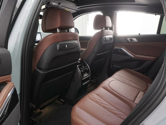 2023 BMW X6 40i III (G06) Рестайлинг, серый, 15899000 рублей - вид 10