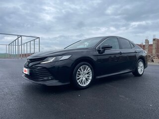 2019 Toyota Camry VIII (XV70), чёрный, 2000000 рублей, вид 1