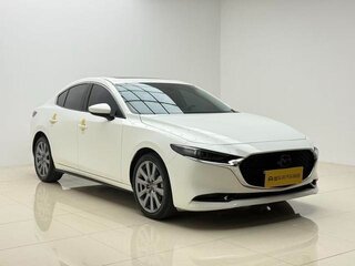 2023 Mazda 3 Axela IV (BP), белый, 1570000 рублей, вид 3