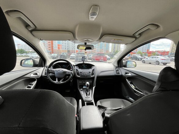 2017 Ford Focus III Рестайлинг, серый, 1100000 рублей - вид 5
