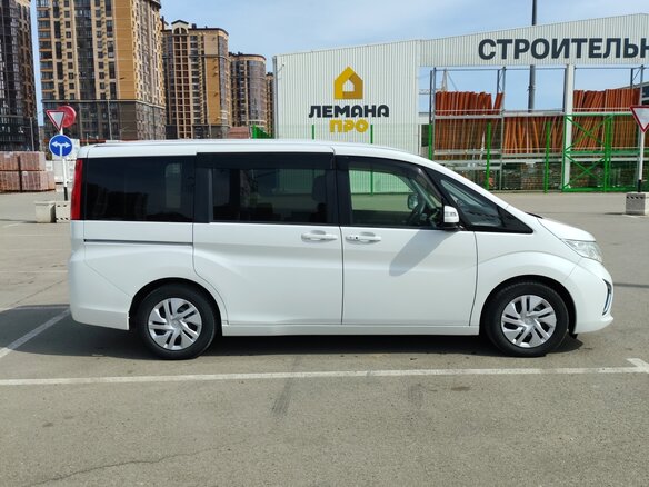 2015 Honda Stepwgn V, белый, 1900000 рублей - вид 7