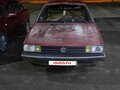 1982 Volkswagen Passat B2, красный, 55000 рублей