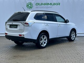 2012 Mitsubishi Outlander III, белый, 1150000 рублей, вид 5