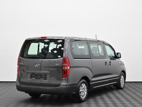 2012 Hyundai H-1 II, серый, 1375000 рублей, вид 2