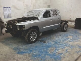 2008 Dodge Dakota III Рестайлинг, серебристый, 1690000 рублей, вид 4
