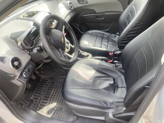 2012 Chevrolet Aveo II, серебристый, 550000 рублей, вид 4