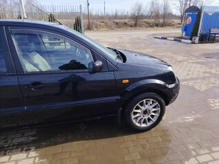 2004 Ford Fusion I, чёрный, 600000 рублей, вид 3