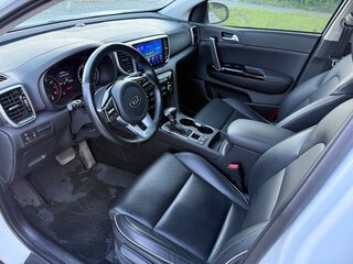 2021 Kia Sportage IV Рестайлинг, белый, 2990000 рублей, вид 3