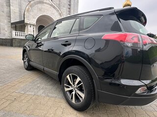 2015 Toyota RAV4 IV (XA40) Рестайлинг, чёрный, 2000000 рублей, вид 4