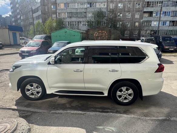 2017 Lexus LX 450d III Рестайлинг 2, белый, 7200000 рублей - вид 12